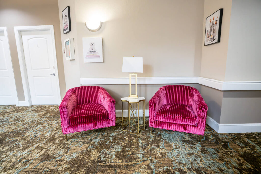 Cute Lounge Area for Seniors in Memory Care Nursing Homes